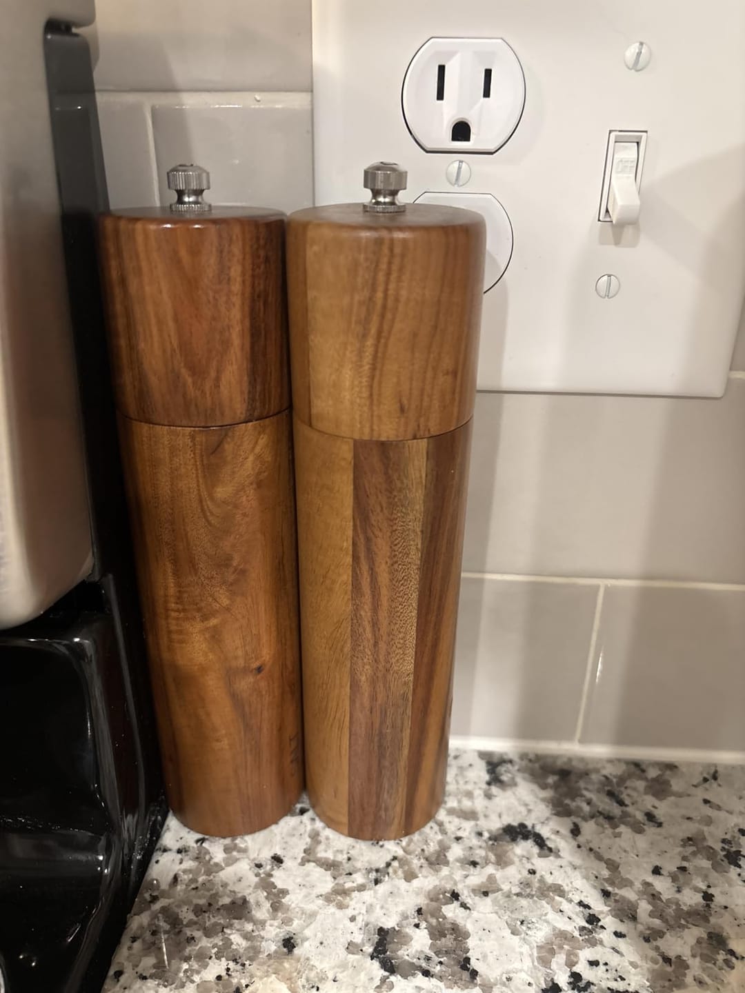 Customer photo review of Salt & Pepper Grinder + Base Included