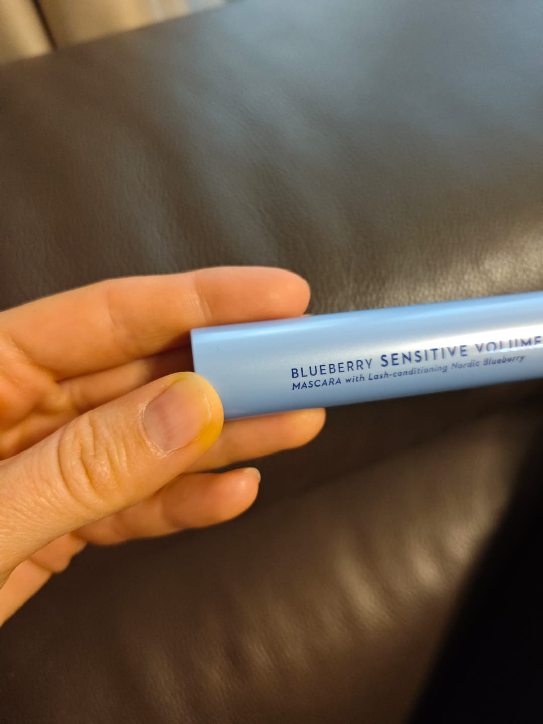 Customer photo review of Спирала за чувствителни очи „Супер oбем и дължина“ Lumene Blueberry Sensitive Volume Mascara