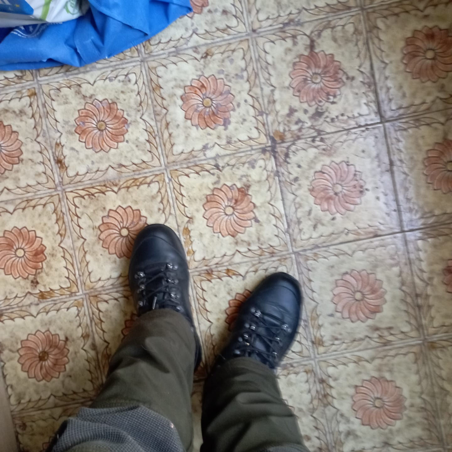 Customer photo review of Scarpone Esercito Tedesco Rigenerato Haix U132