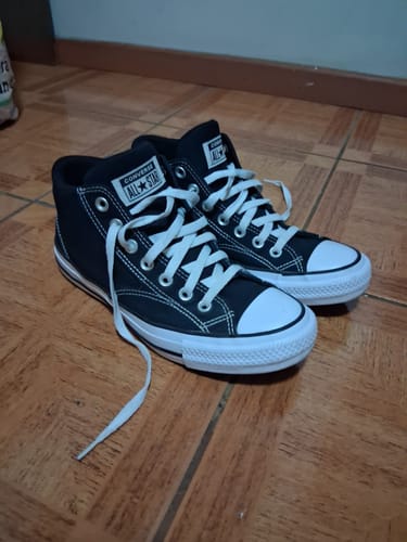 Customer photo review of Zapatilla Converse Malden Street Mid Hombre Negro