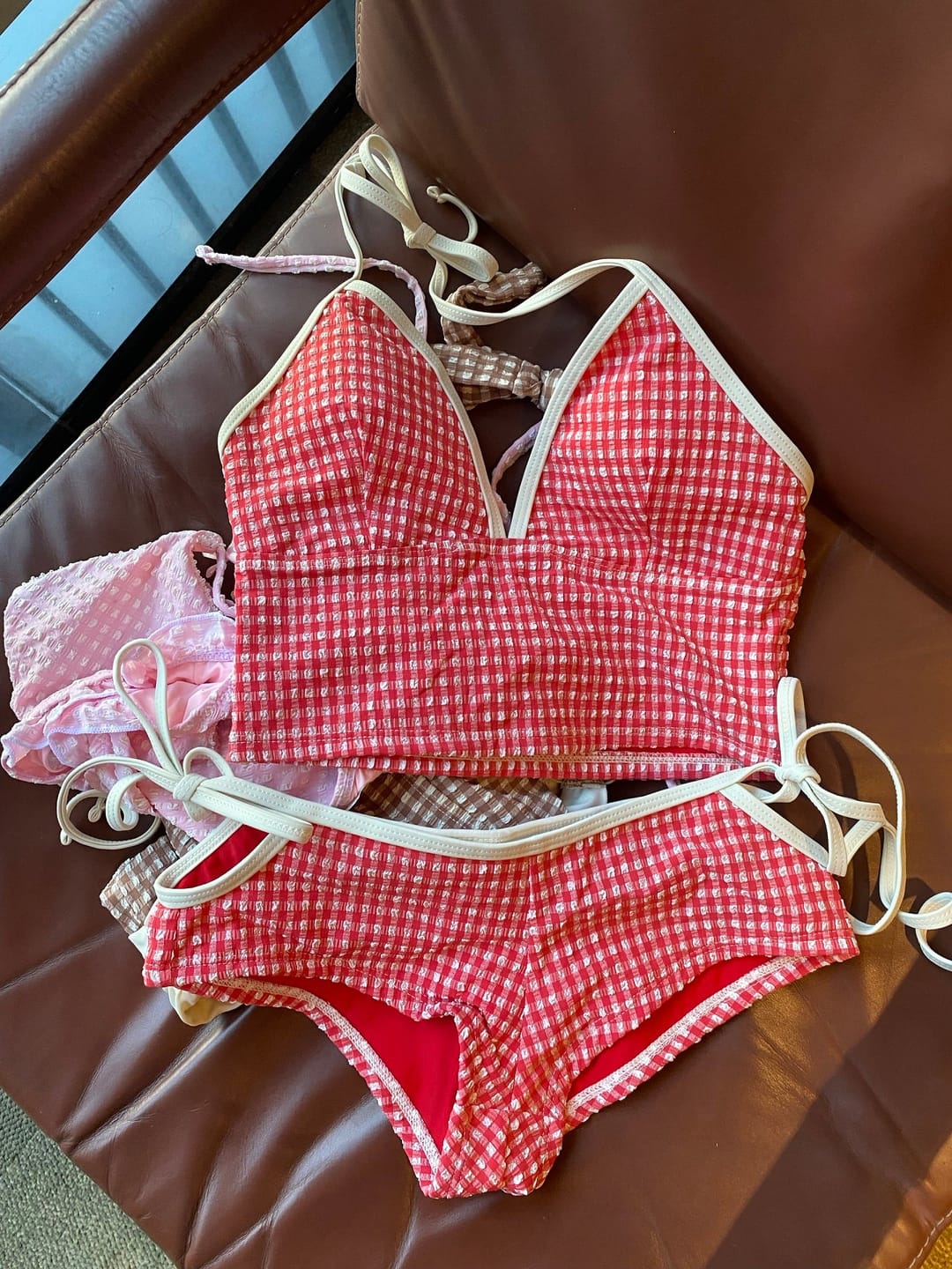 Customer photo review of Seamolly 1950s Pin-Up Retro Vintage Gingham Textured Halter Tank Top & Tie Side Boyshort Bottom Tankini Set