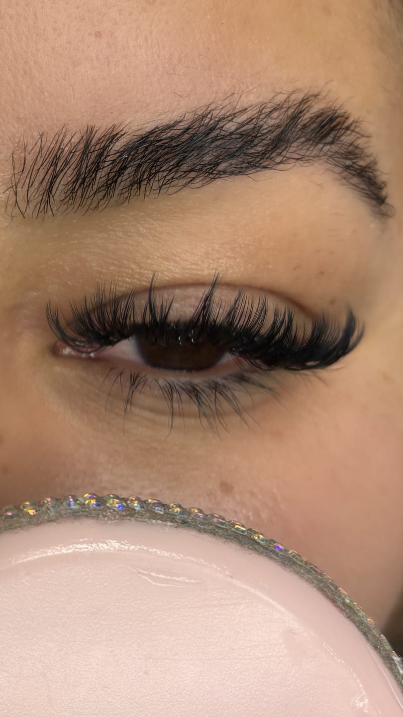 Customer photo review of Premium Eyelash Extensions 0.05mm