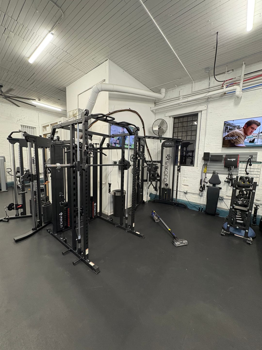 Customer photo review of HORUS™ Smith Machine Functional Trainer With Dual Weight Stack