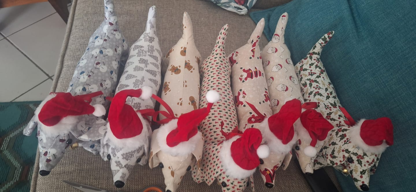 Customer photo review of Christmas Cottons colour Santa multi