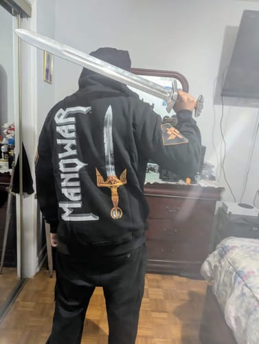 Customer photo review of MANOWAR DELUXE HOODIE THE SWORD LTD. EDITION 2025
