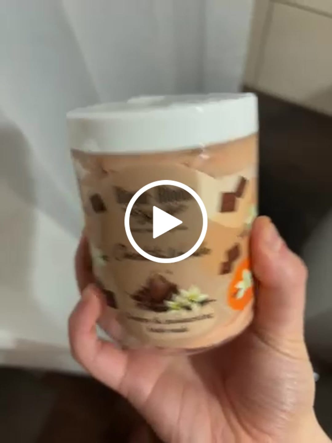 Customer video review of Σαπουνοπαγωτό Chocolate-Vanilla