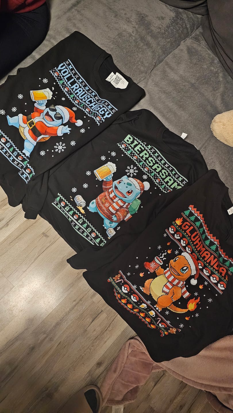 Customer photo review of Vollrauschiggy- Christmas Sweater