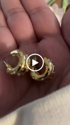 Customer video review of Double Huggies