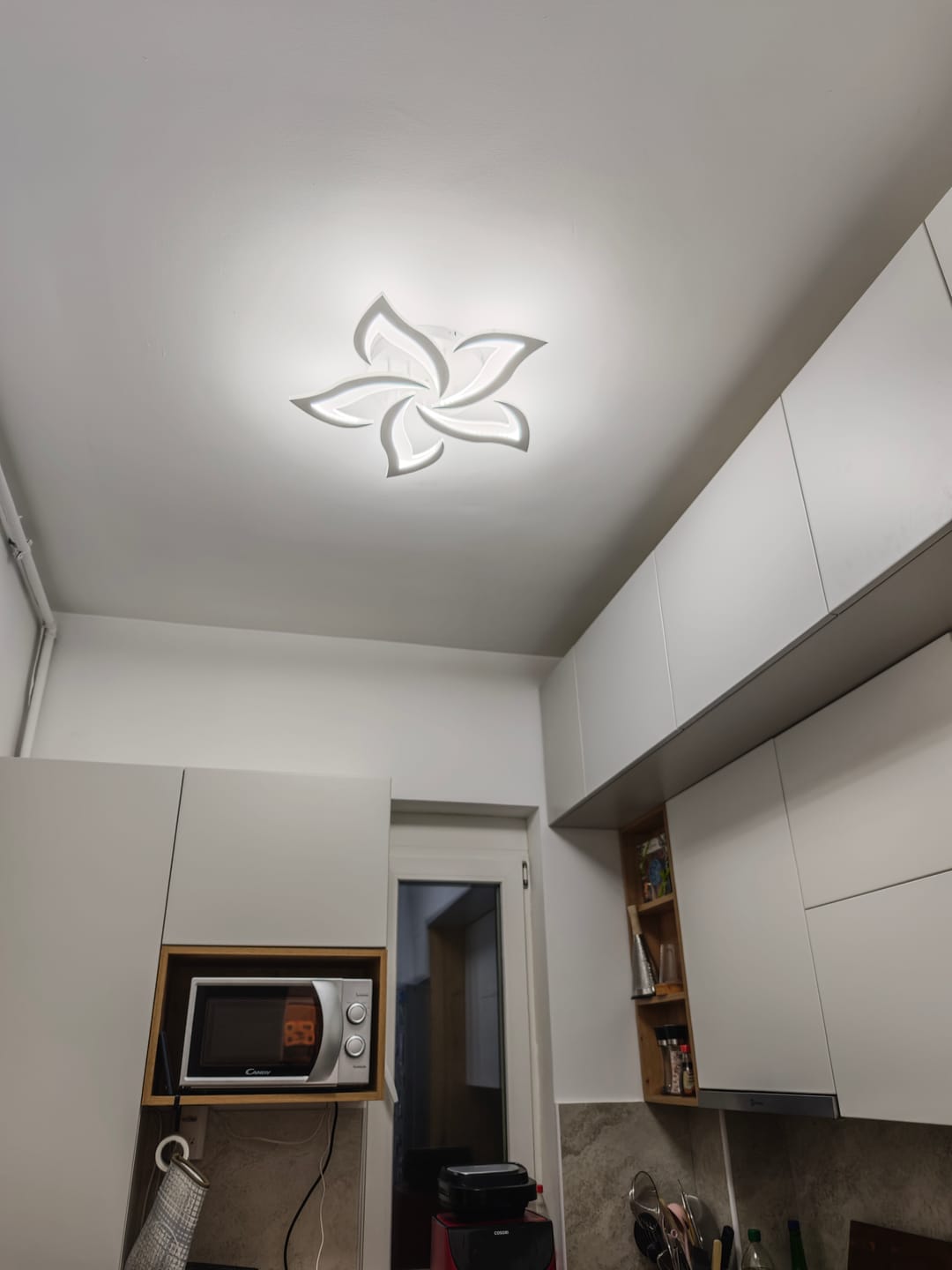Customer photo review of Lustra LED NARCISSE Telecomanda Echivalent 500W