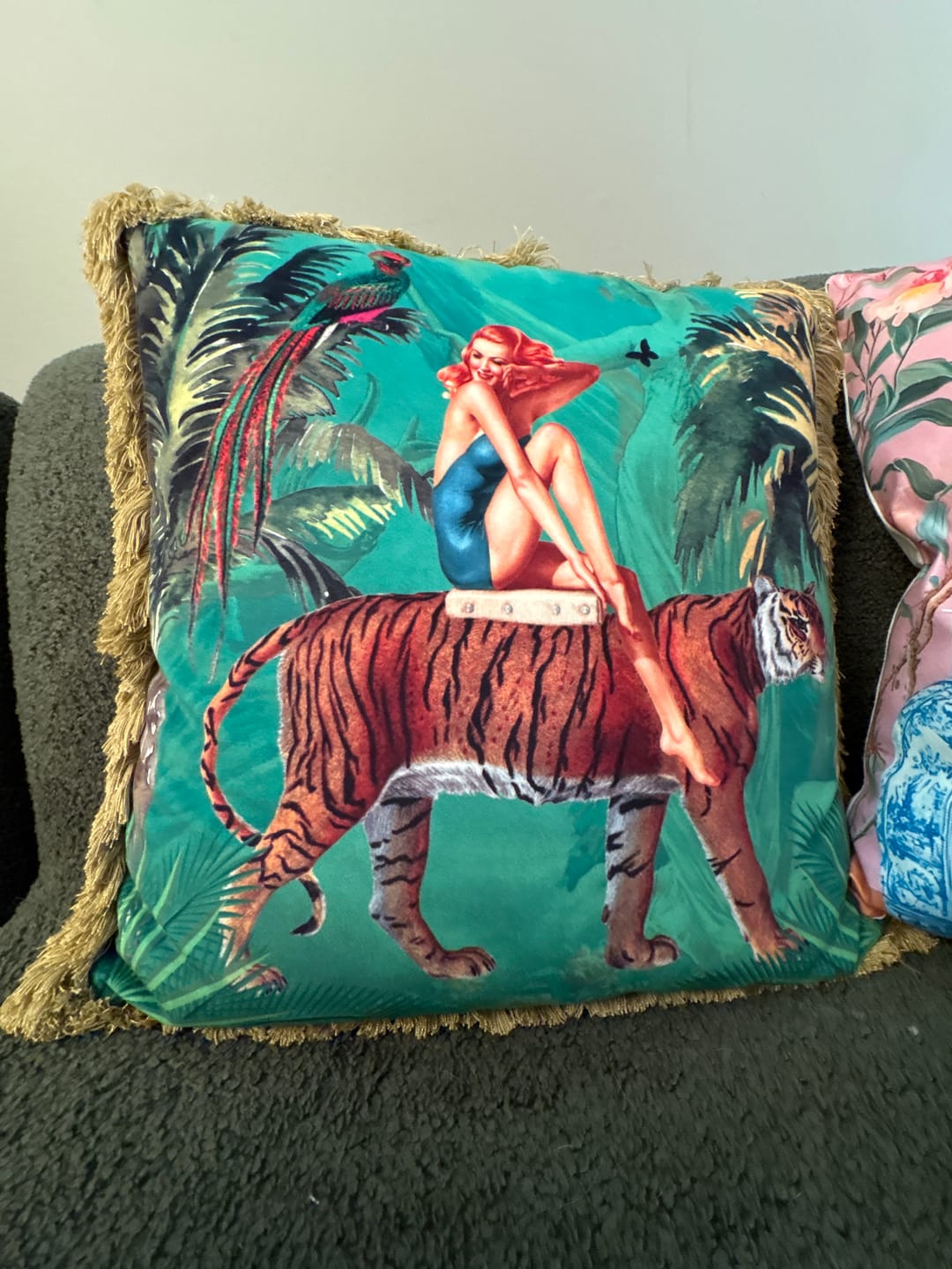 Customer photo review of Queen K Vintage Jungle Green Cushion with Fringe Trim