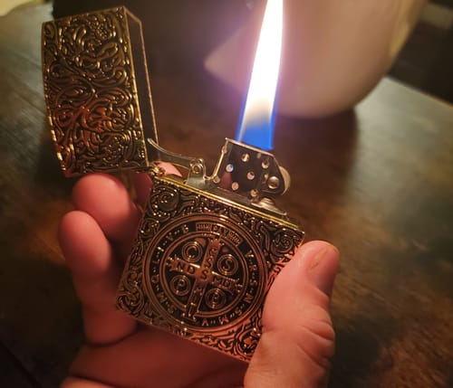 Customer photo review of Constantine's Lighter