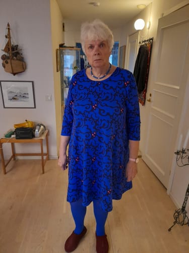 Customer photo review of A-linjeklänning blå Virvel by Rino