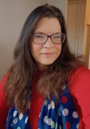 Customer photo review of The Ultimate Dyed Gray Hair Guide | Free gift