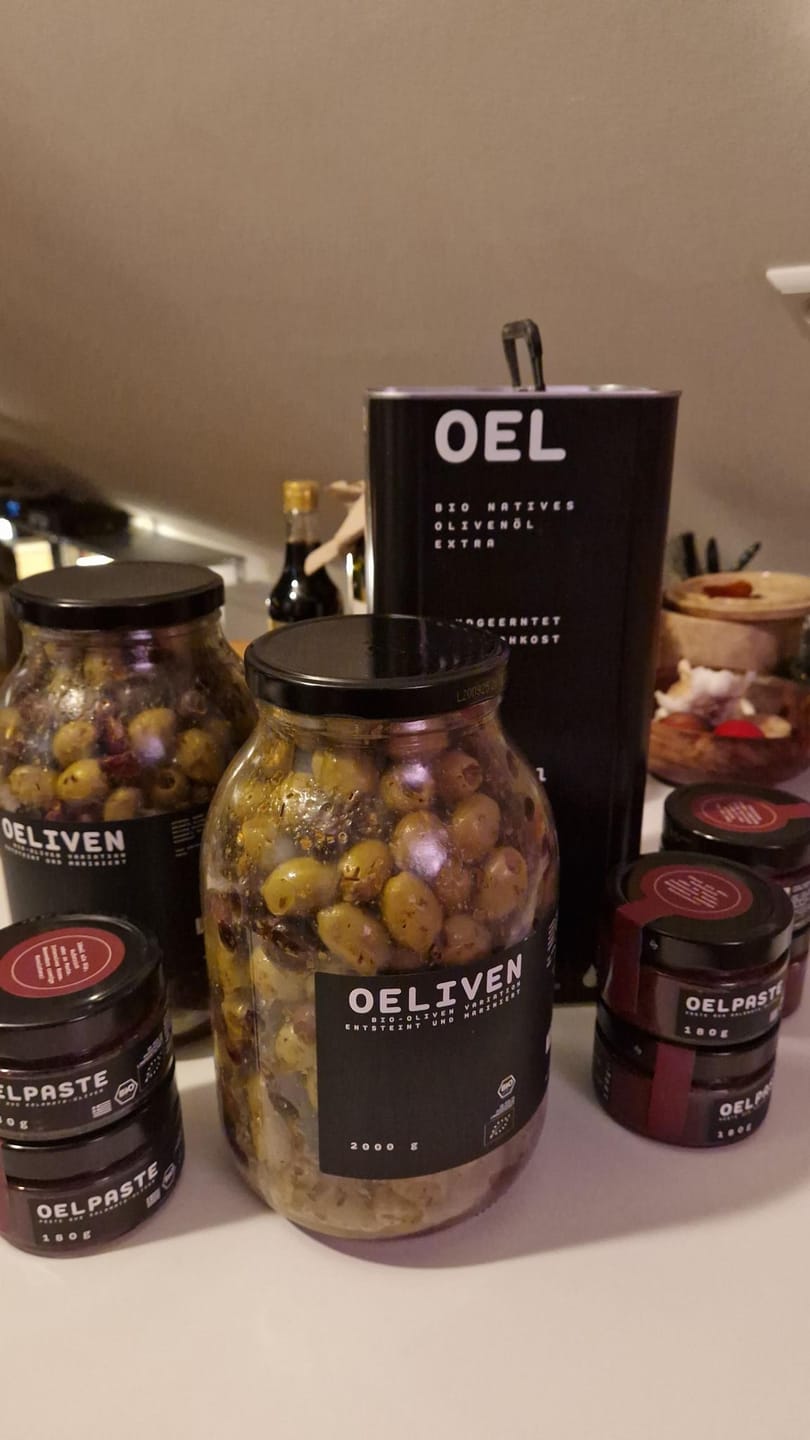 Customer photo review of OELiven Mix-Variation 2 kg - Gemischte Bio Oliven mit Kräutern