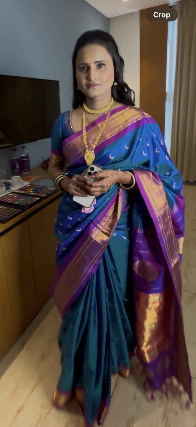 Customer photo review of Chandrakor ~ Handloom Pure Silk Maharani Paithani with Majestic Maharani Pallu in Peacock Blue