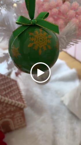 Customer video review of Solitaire Cubic Zirconia Stud Earrings in Sterling Silver in Green Bauble
