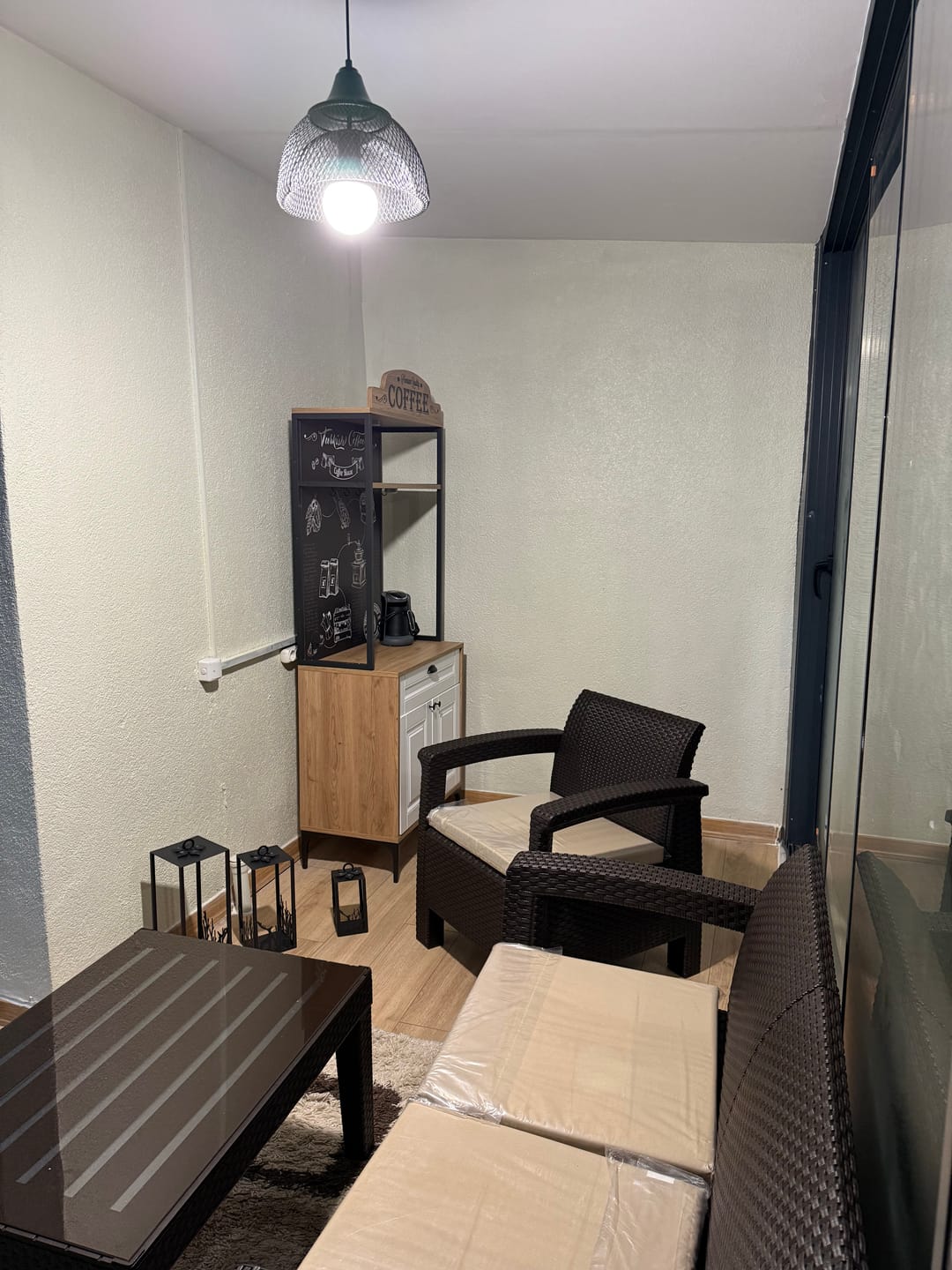 Customer photo review of Rani JE157 Işıklı Kahve Köşesi Membran Kapaklı Çekmeceli Çok Amaçlı Mutfak Dolabı Sepet Ceviz - Beyaz