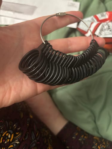 Customer photo review of Thorum Ring Sizer