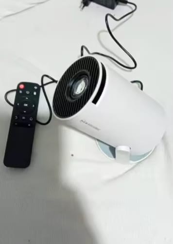 Customer photo review of StoryTorch™ - Dispositivo de Proyección 4K