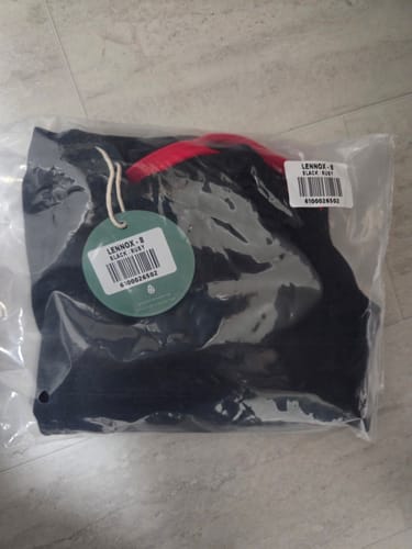 Customer photo review of LENNOX ONE PIECE || Black|Ruby