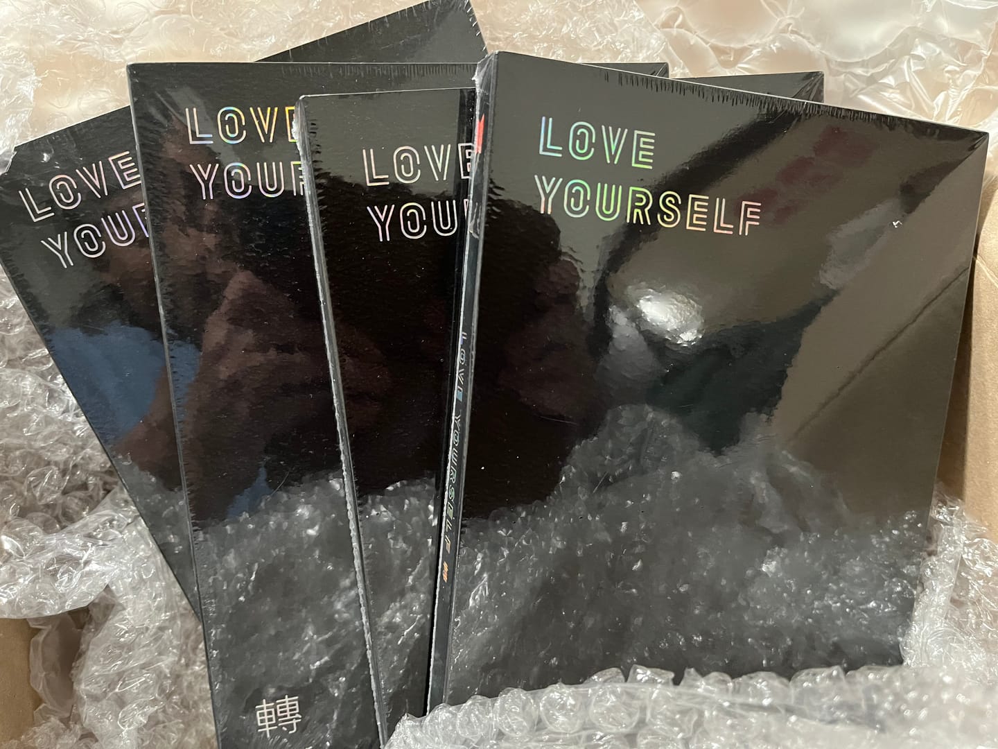Customer photo review of BTS - 3RD FULL ALBUM LOVE YOURSELF 轉 TEAR
