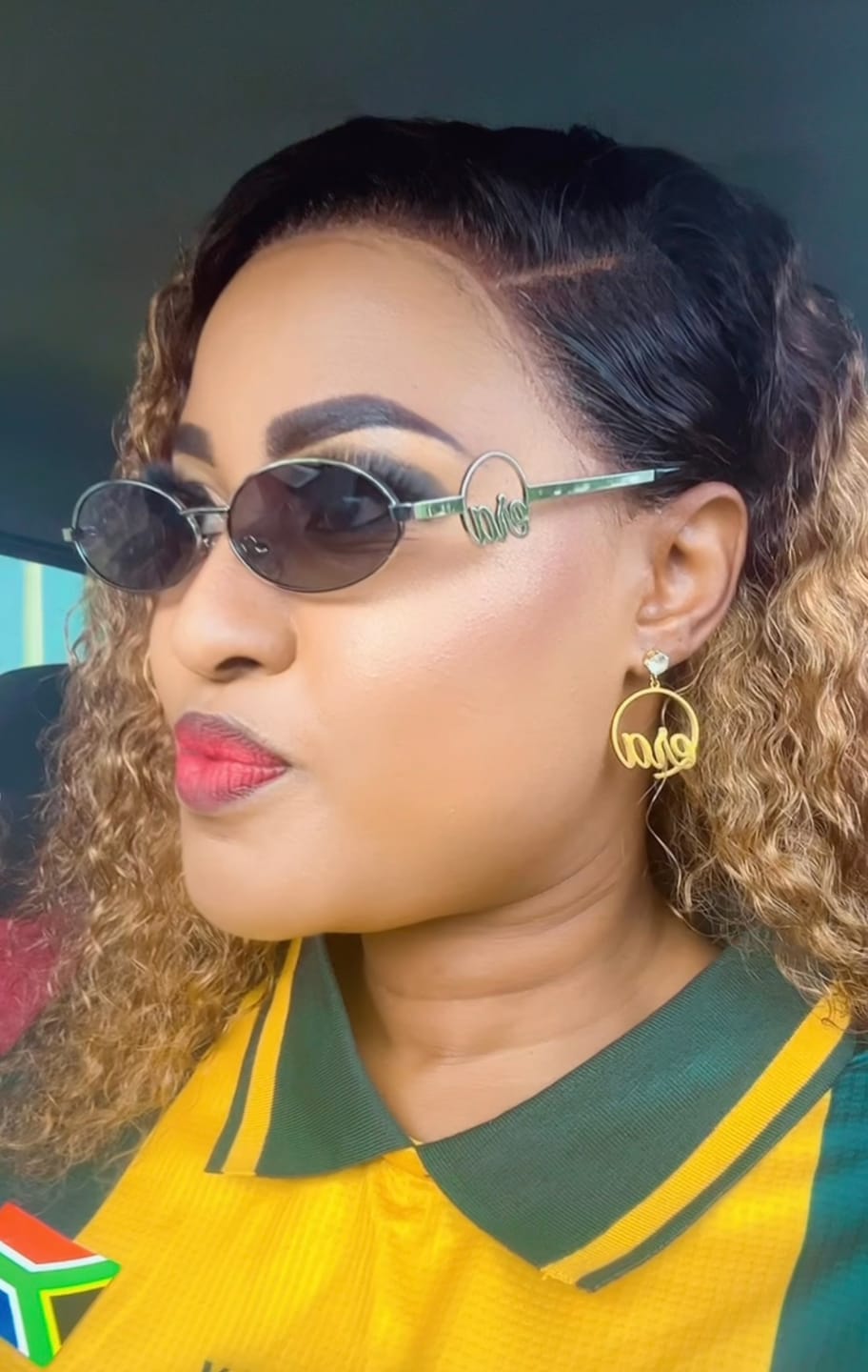 Customer photo review of Muse Logo Sunglasses – Silver Edition