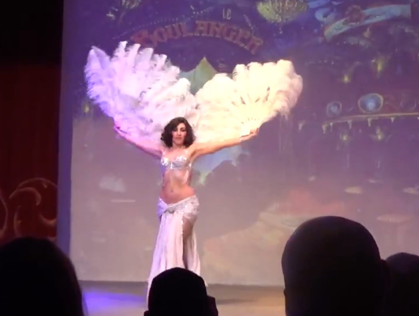 Customer photo review of White intermediate 2 layers Ostrich Feather Fan 30"x 54"