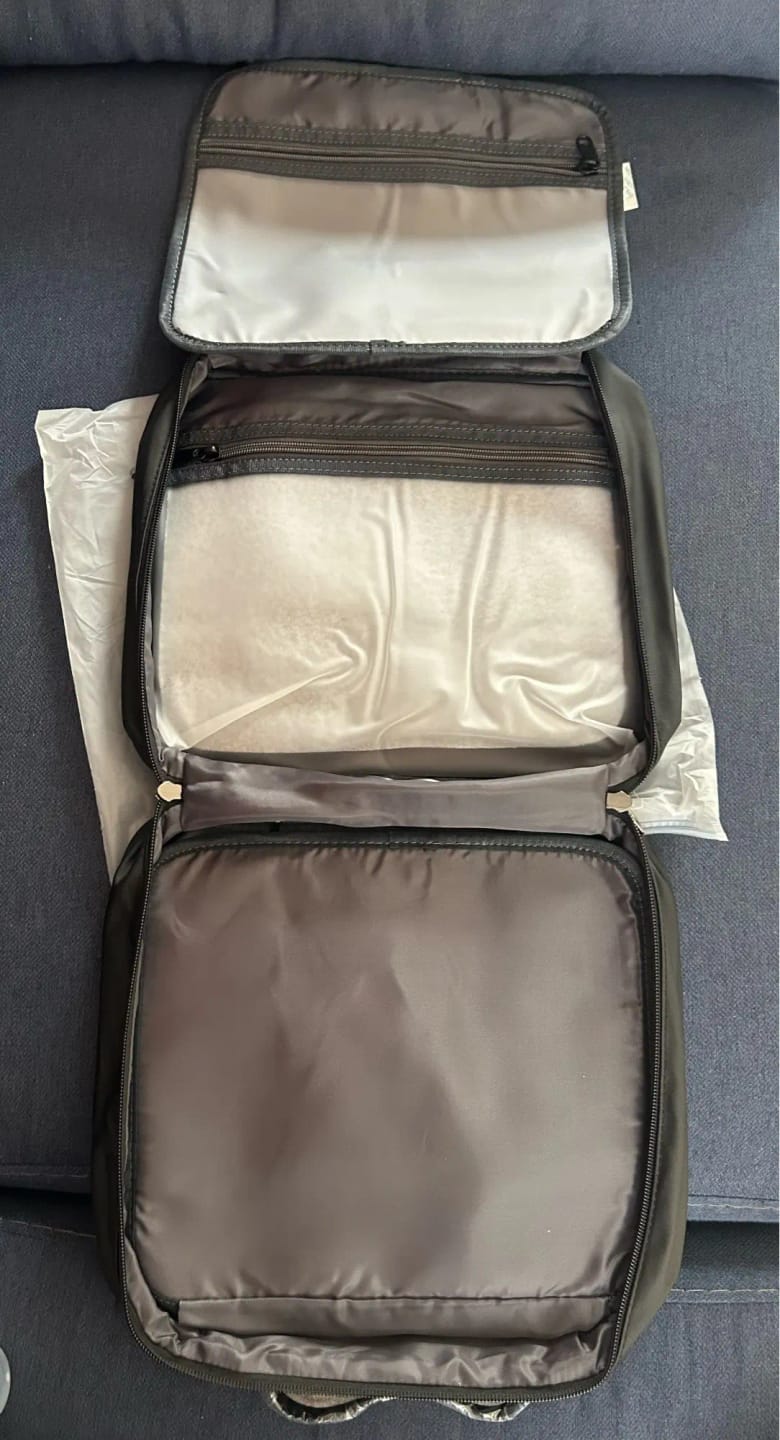 Customer photo review of Trousse de Toilette Homme à Suspendre <br>Grand Format