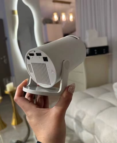 Customer photo review of StoryTorch™ - Dispositivo de Proyección 4K