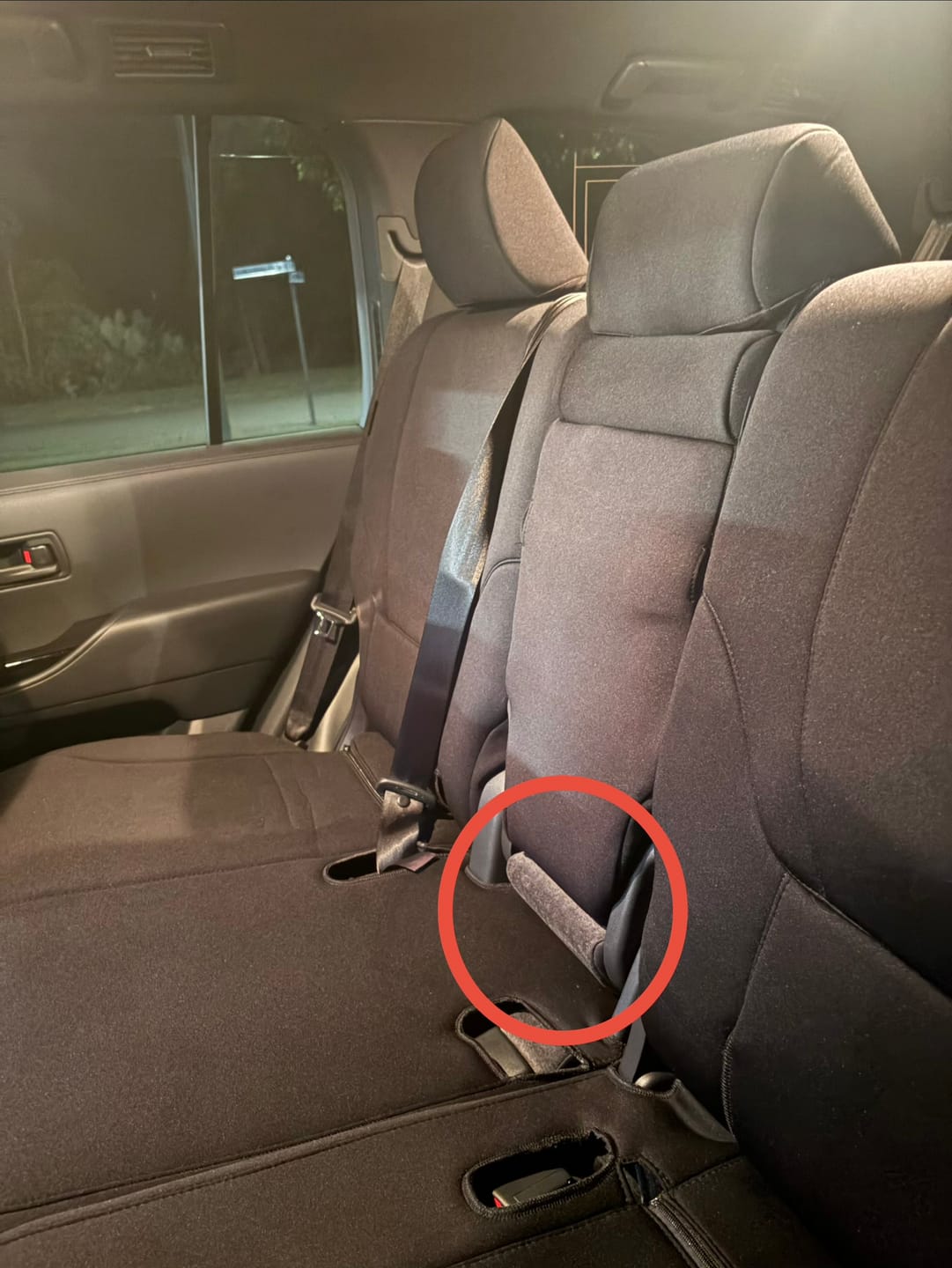 Customer photo review of Sharkskin PLUS Seat Covers for Toyota Landcruiser 300 Series VX 5 Seater (July/2021-ON)