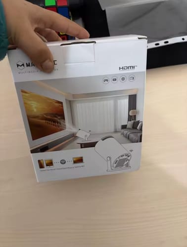 Customer photo review of StoryTorch™ - Dispositivo de Proyección 4K