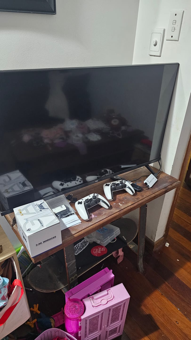 Customer photo review of MovieHub™ - Retro Stick Pro