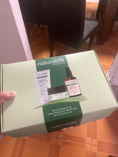 Customer photo review of Set Naturaloe Crema día antiage + Serum antiage + Gel puro Aloe