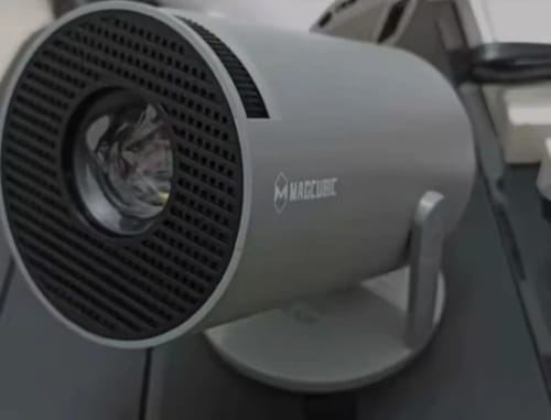 Customer photo review of StoryTorch™ - Dispositivo de Proyección 4K