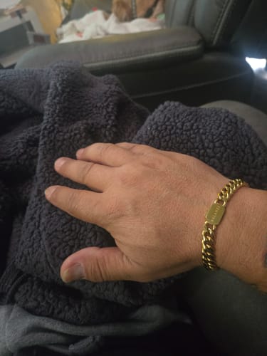 Customer photo review of Cuban Link Bracelet (Gold) 8MM