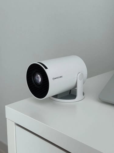 Customer photo review of StoryTorch™ - Dispositivo de Proyección 4K