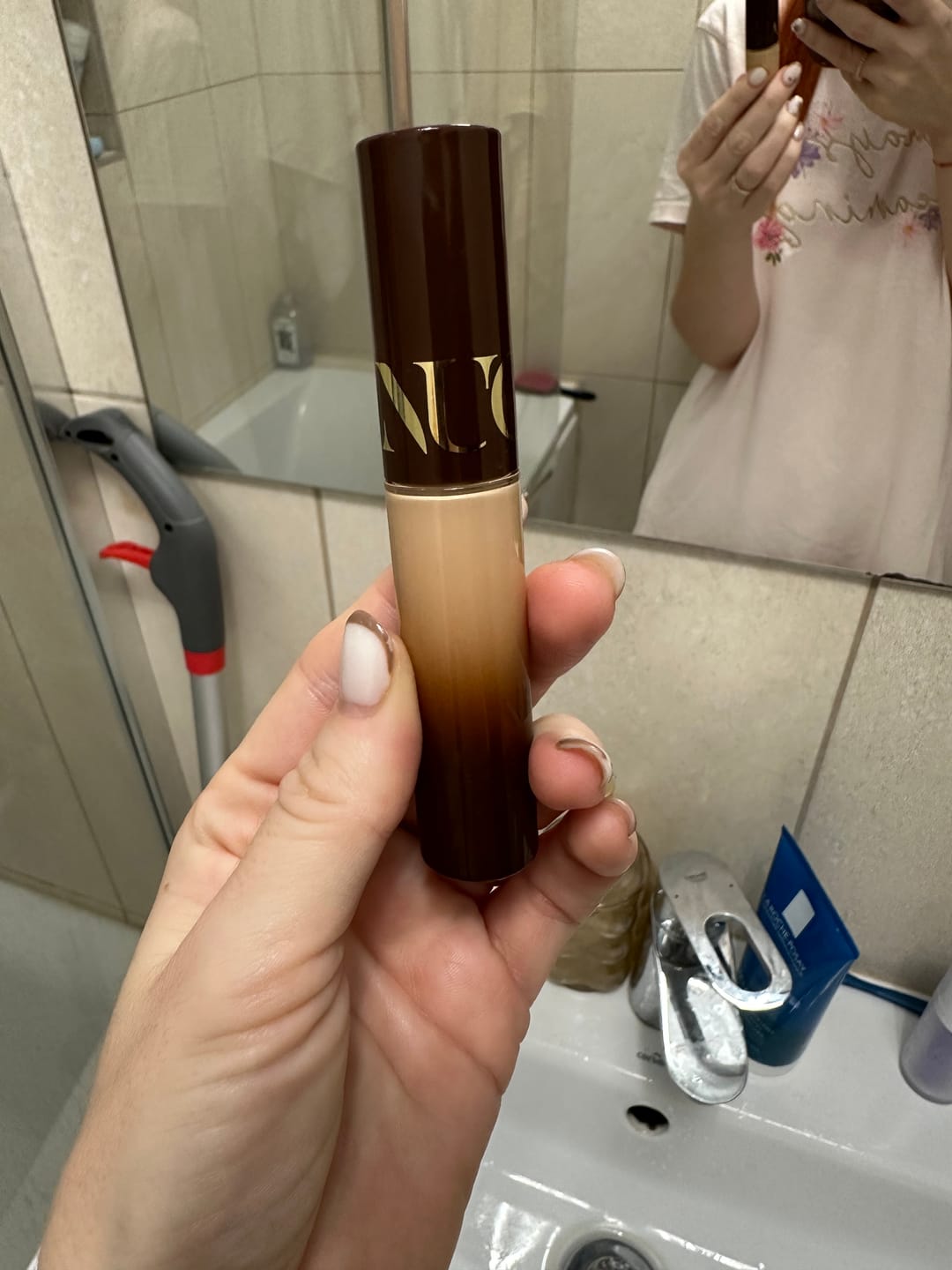 Customer photo review of Concealer cu acoperire mare