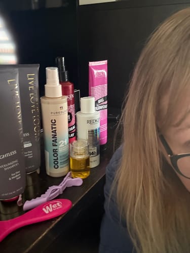 Customer photo review of Weightless Shampoo & Conditioner Set
