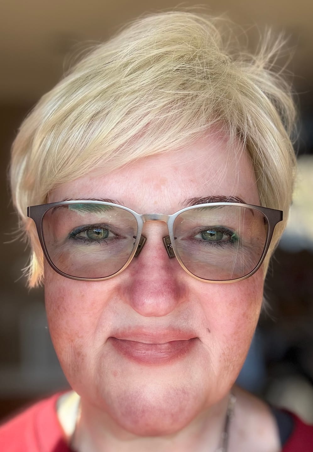 Customer photo review of HOMETOWN HERO - Warm Platinum Blonde*