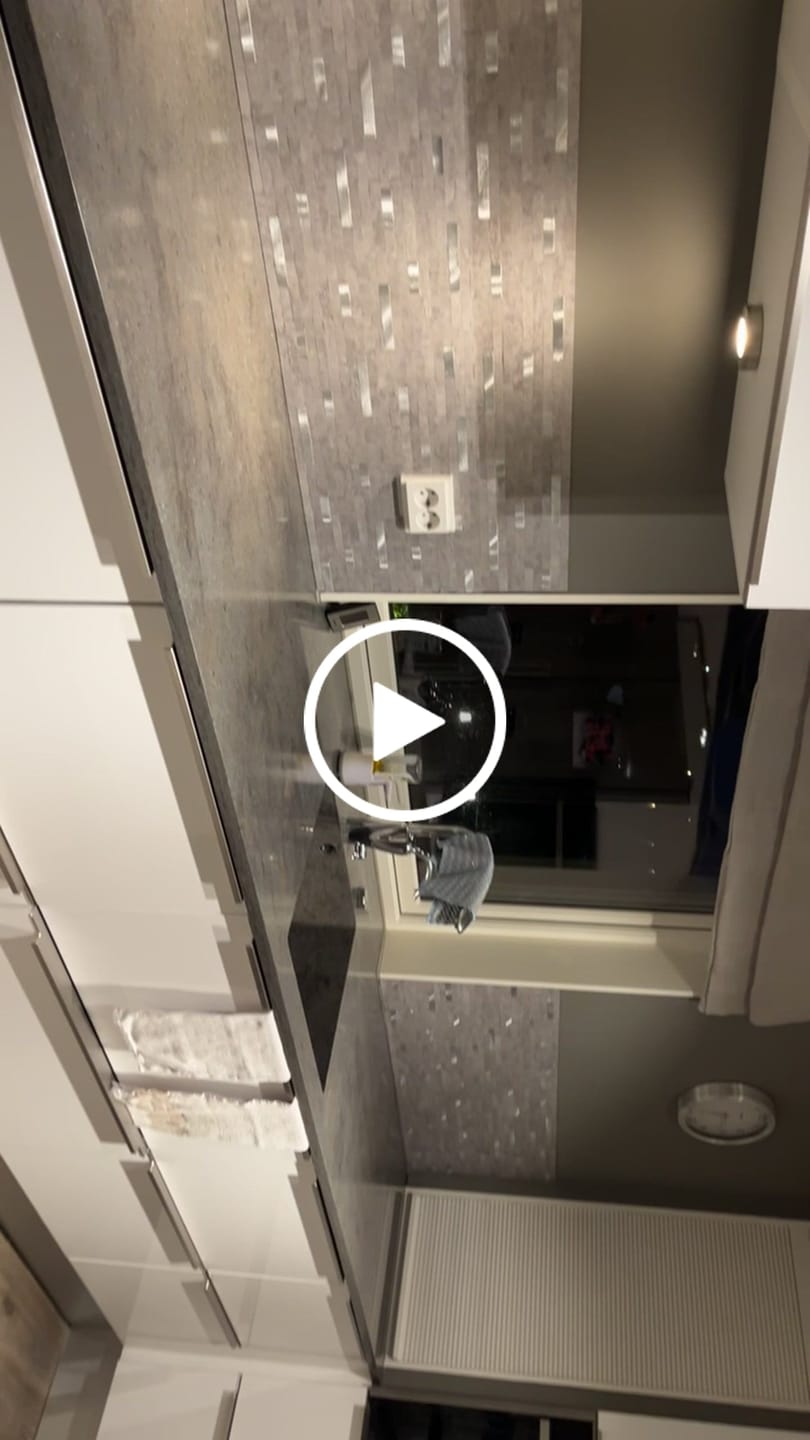 Customer video review of Stein lys grå selvklebende veggfliser