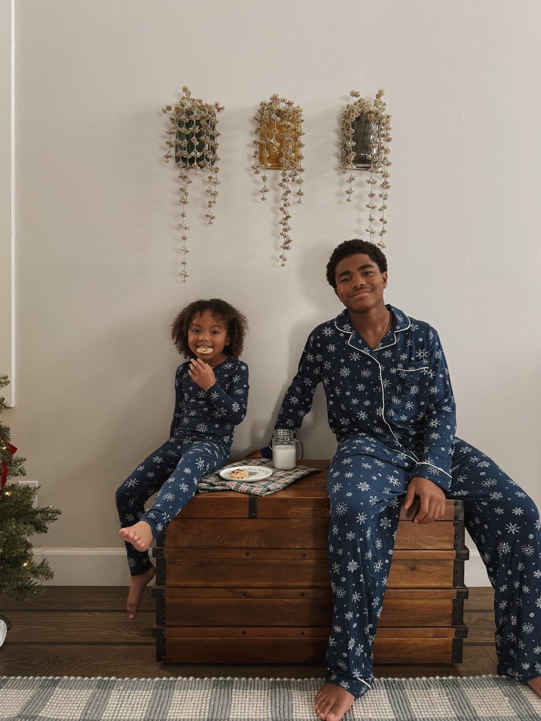 Customer photo review of Snowflake Bamboo Men's Pajama Set