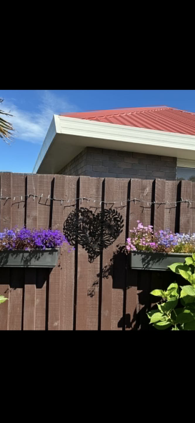 Customer photo review of Floral Heart Wall Décor