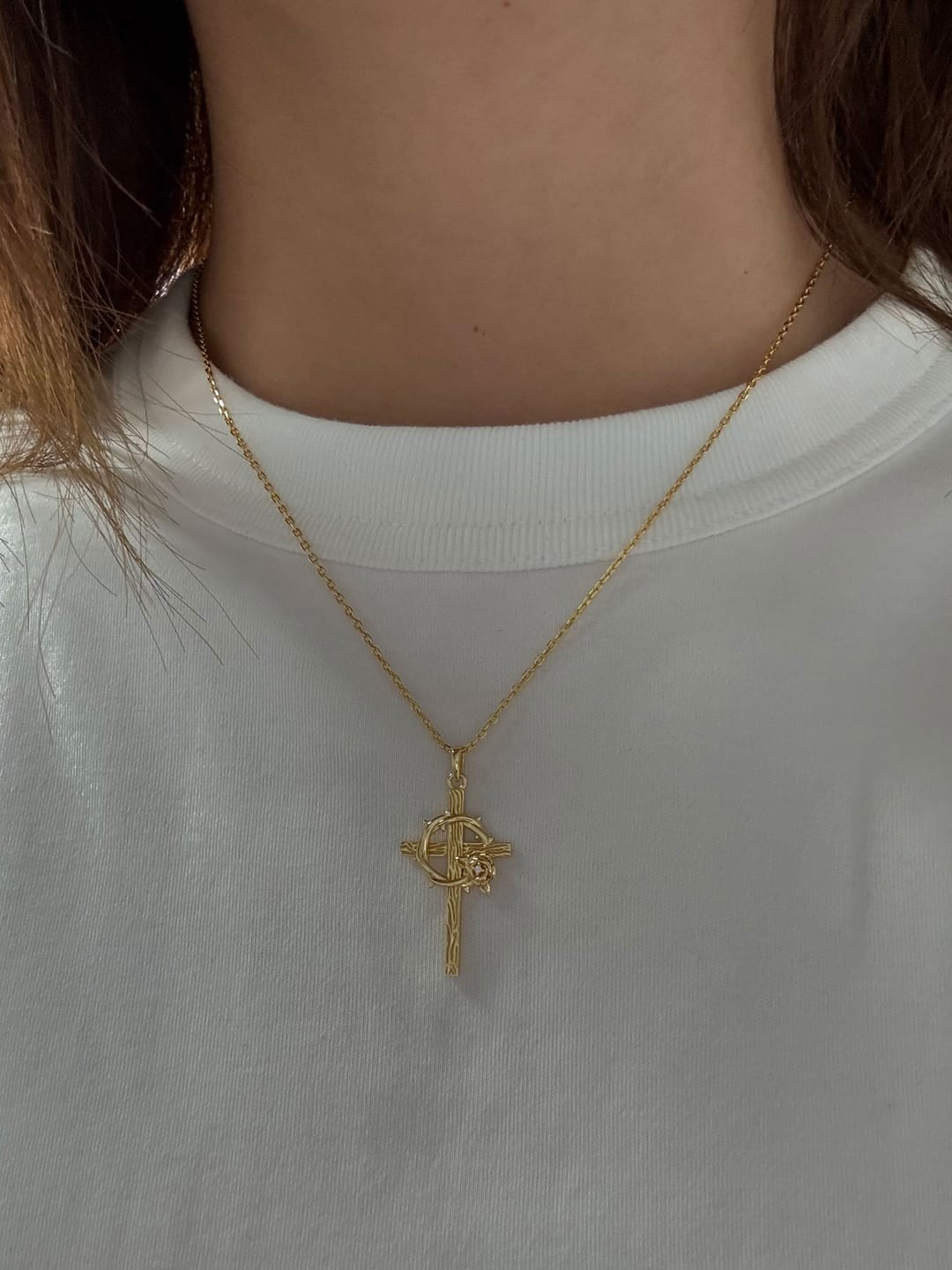 Customer photo review of Crown of Thorns Rose Cross Pendant Necklace