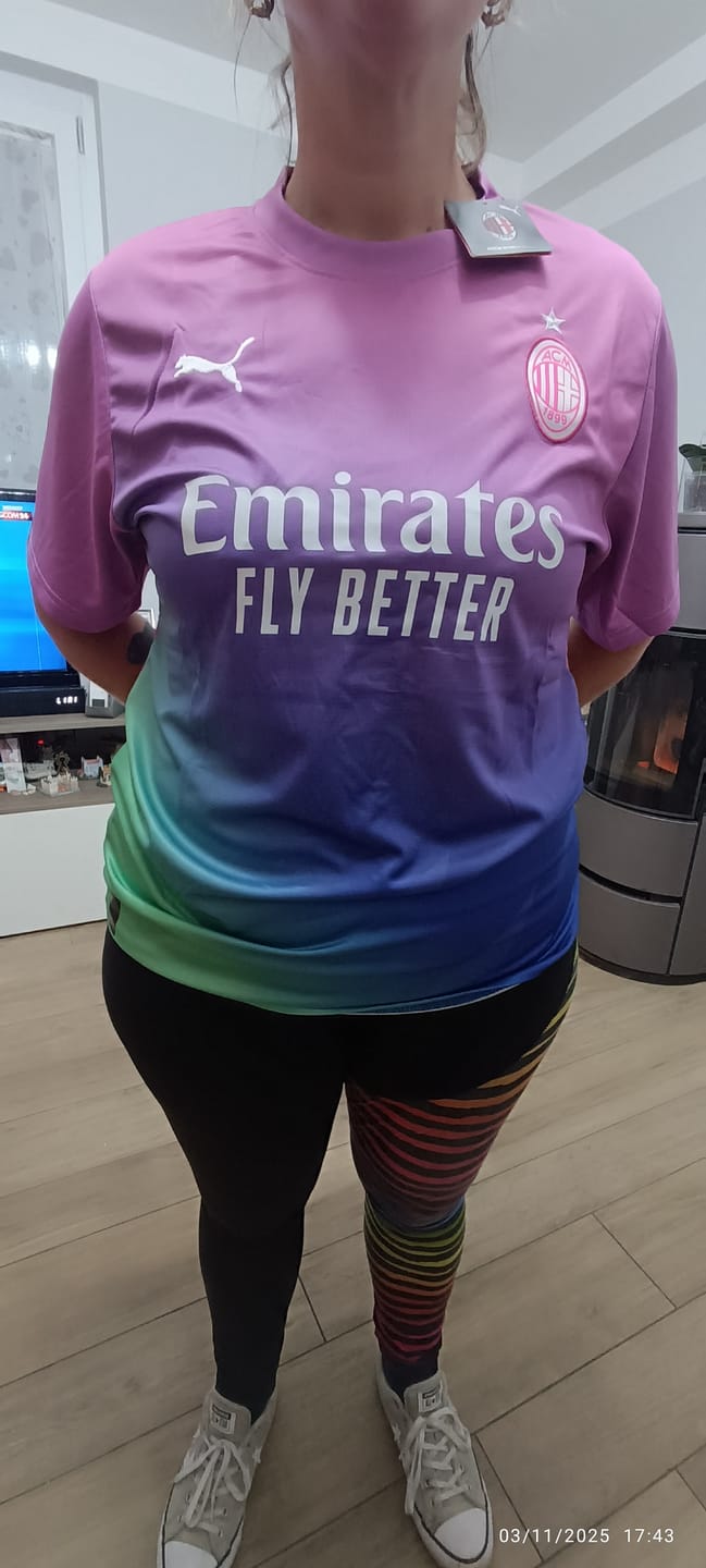 Customer photo review of KIT TUTA MILAN 2025/26