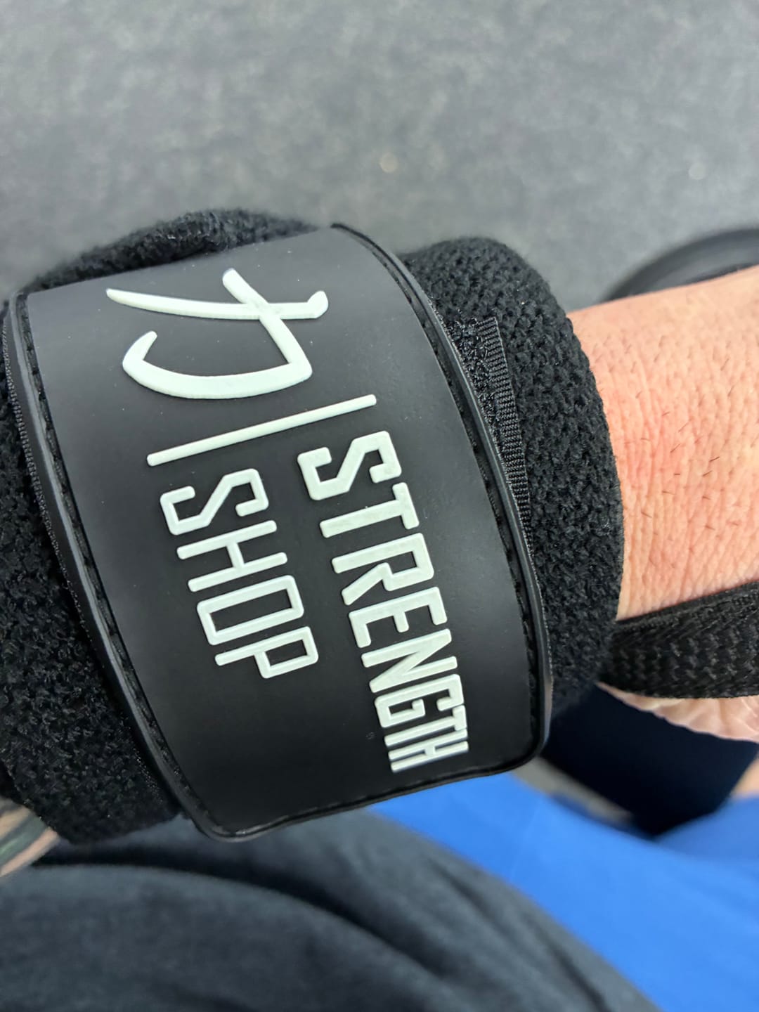 Customer photo review of Medium Wrist Wraps - Black