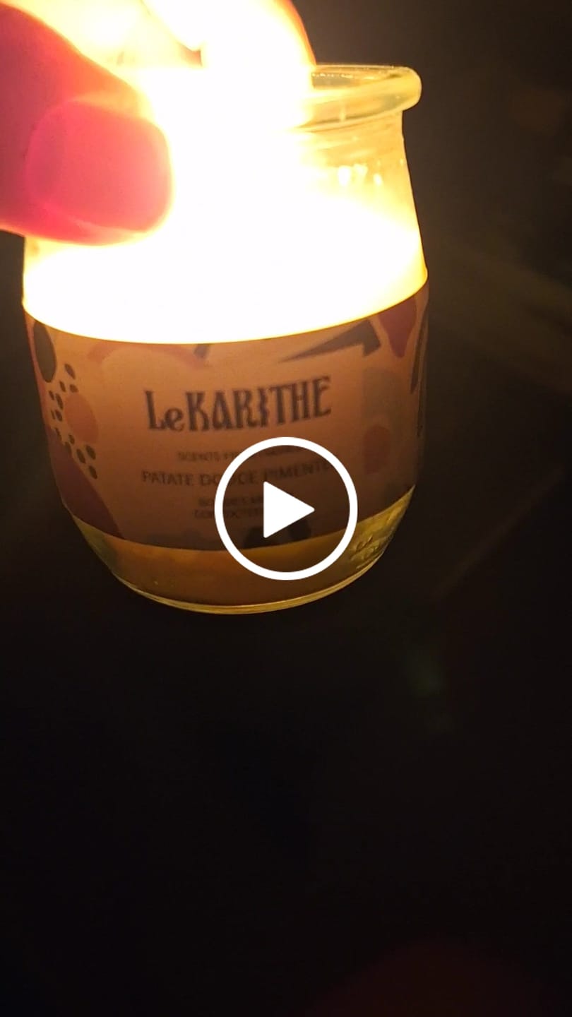 Customer video review of Bougie Parfumée - Patate Douce Pimentée