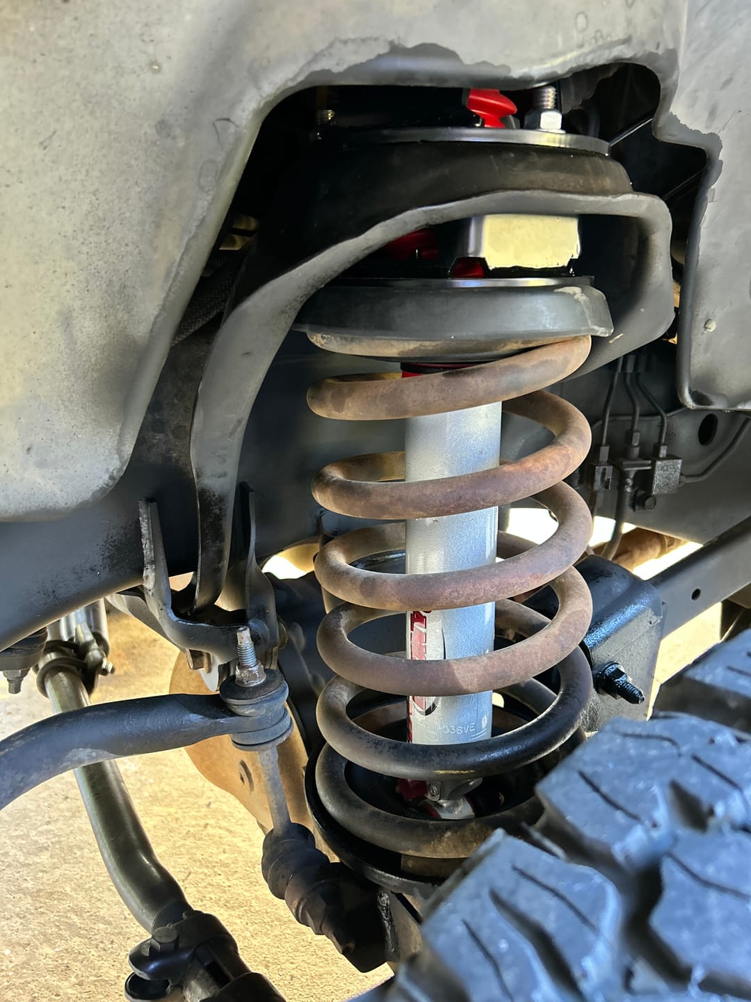 Customer photo review of 1994-2013 Dodge Ram 2500 / 3500 4x4 Leveling kit with shock tower
