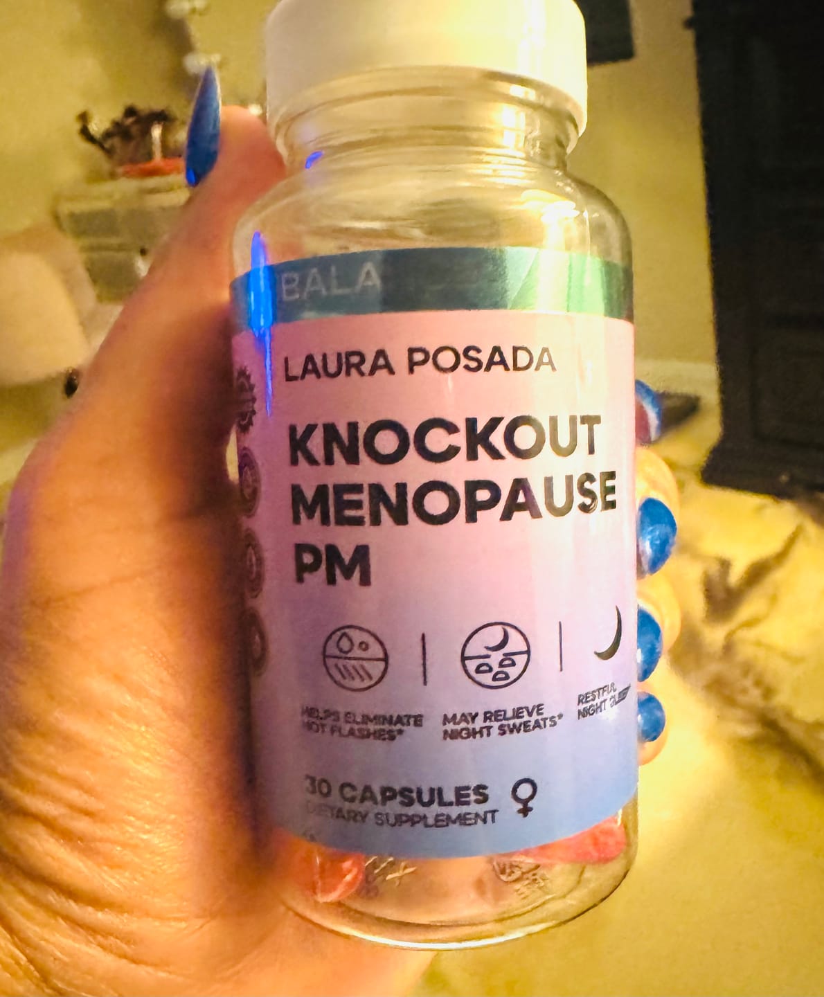 Customer photo review of Knockout Menopause PM | Alivio Natural para Sudores Nocturnos, Ansiedad y un Sueño Reparador