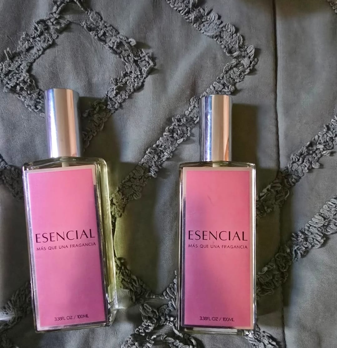Customer photo review of M556 Inspirado en: La Bomba - Carolina Herrera