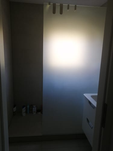 Customer photo review of SONNI Walk In Dusche Duschabtrennung Duschwand Nano Vollsatiniert ESG-Glas Glasstärke 8/10mm Breite 80-160cm